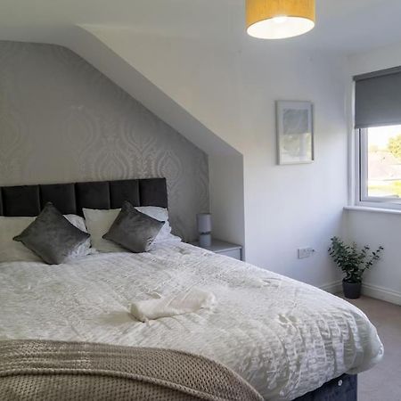 Spacious 15 Guest Home With 9 Beds In Shirley Solihull Eksteriør bilde