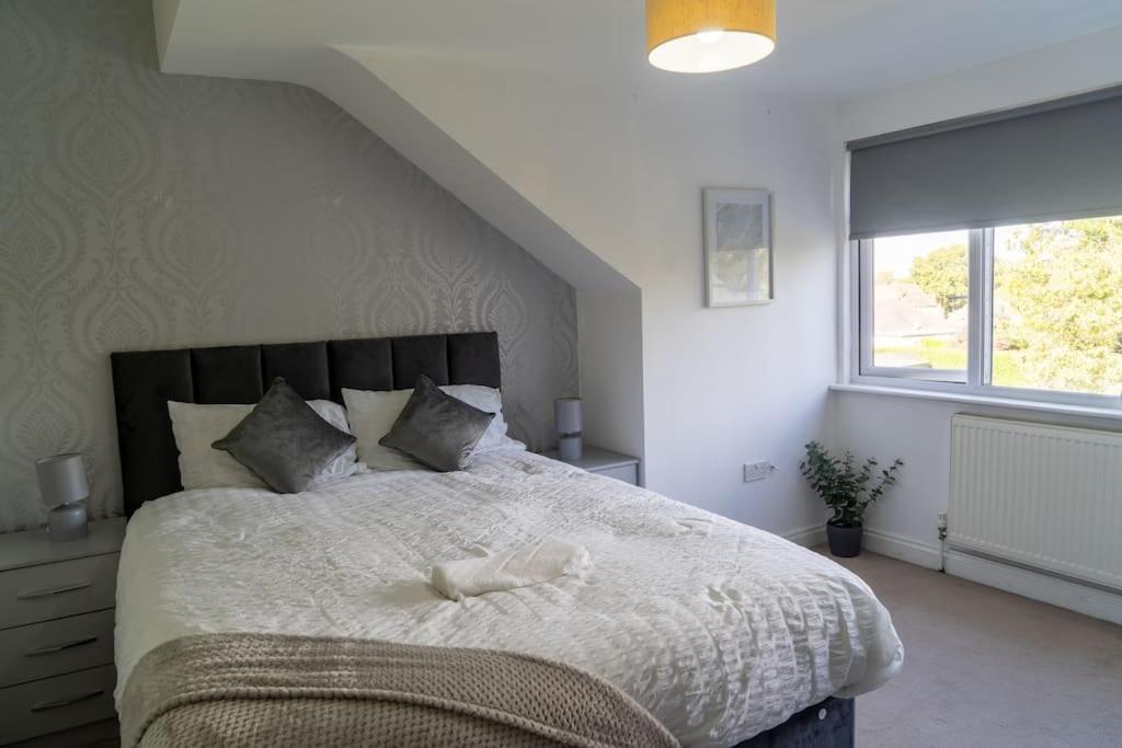 Spacious 15 Guest Home With 9 Beds In Shirley Solihull Eksteriør bilde