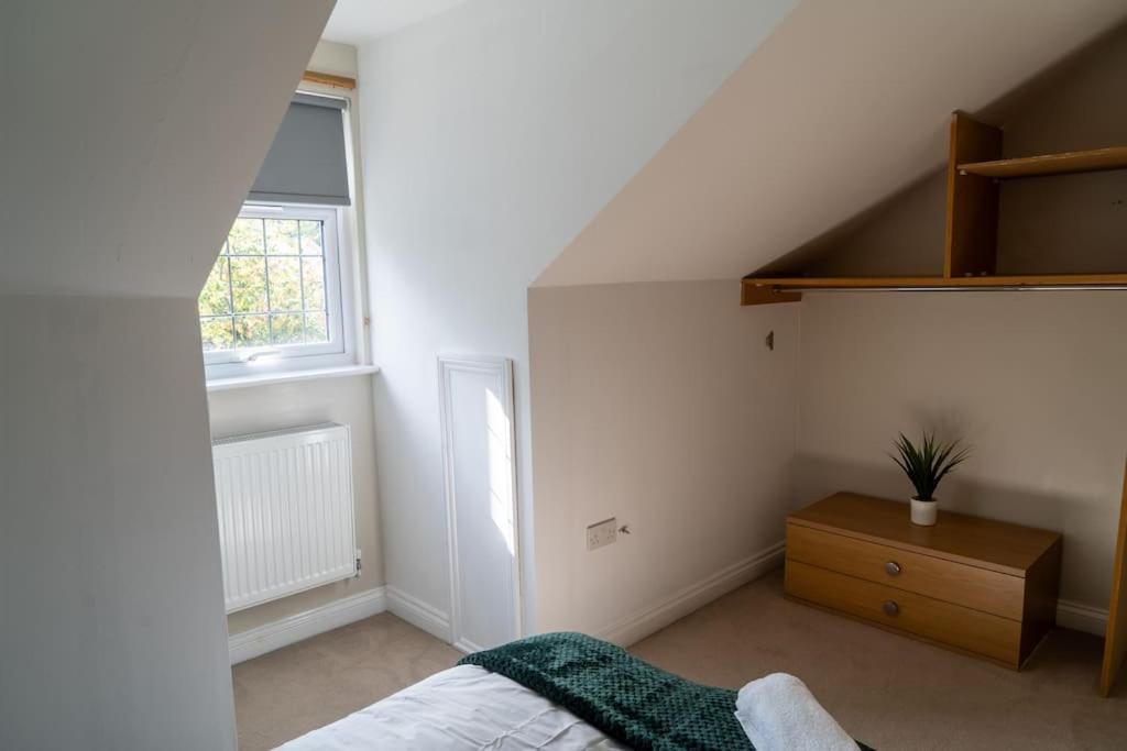 Spacious 15 Guest Home With 9 Beds In Shirley Solihull Eksteriør bilde