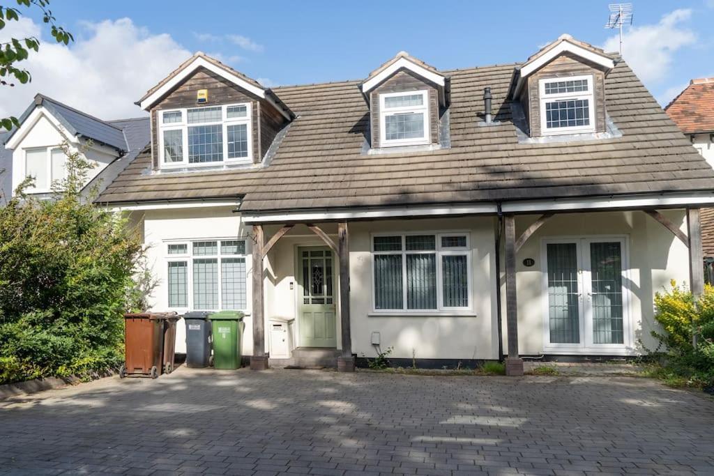 Spacious 15 Guest Home With 9 Beds In Shirley Solihull Eksteriør bilde