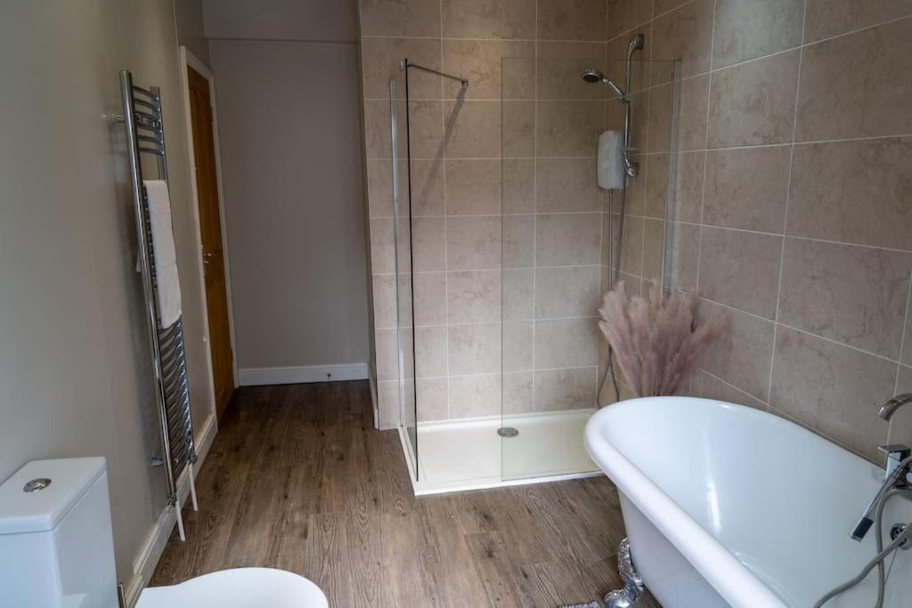 Spacious 15 Guest Home With 9 Beds In Shirley Solihull Eksteriør bilde